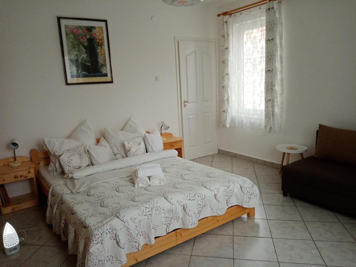 Eoetvoes Nyaralo Villa Siofok Ngoại thất bức ảnh