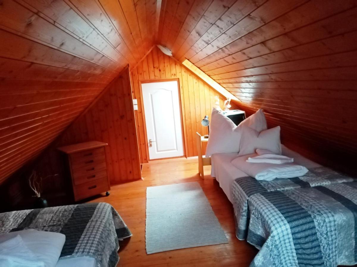 Eoetvoes Nyaralo Villa Siofok Ngoại thất bức ảnh